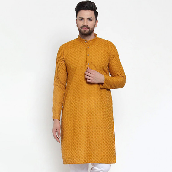 http://13.232.51.72/products/men-yellow-printed-straight-kurta