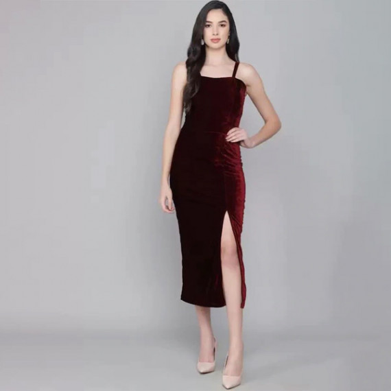 http://13.232.51.72/products/maroon-velvet-sheath-midi-dress