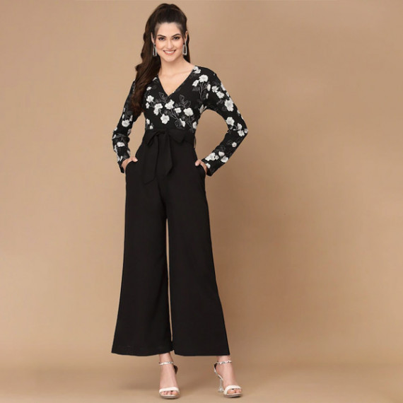 http://13.232.51.72/products/black-white-printed-basic-jumpsuit