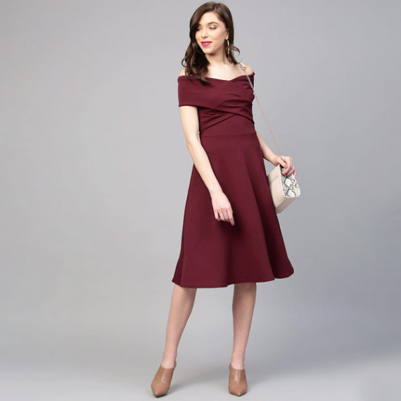http://13.232.51.72/products/burgundy-off-shoulder-pleated-fit-flare-dress
