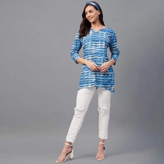 http://13.232.51.72/products/women-blue-tunics