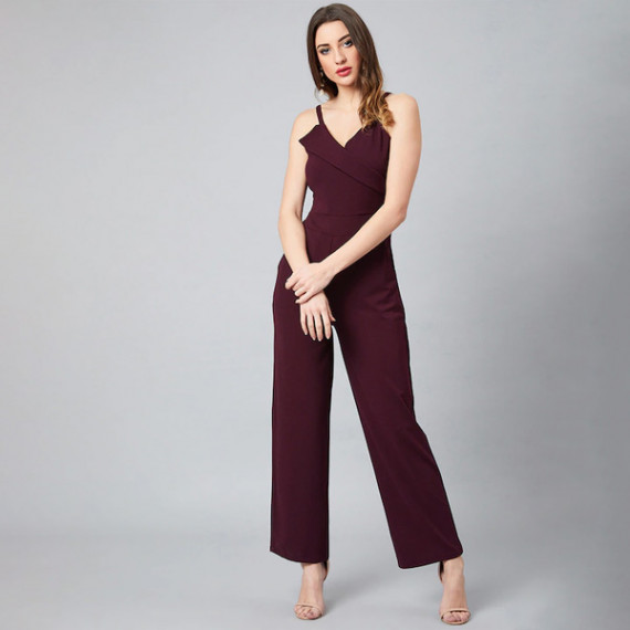 http://13.232.51.72/products/women-burgundy-solid-basic-jumpsuit