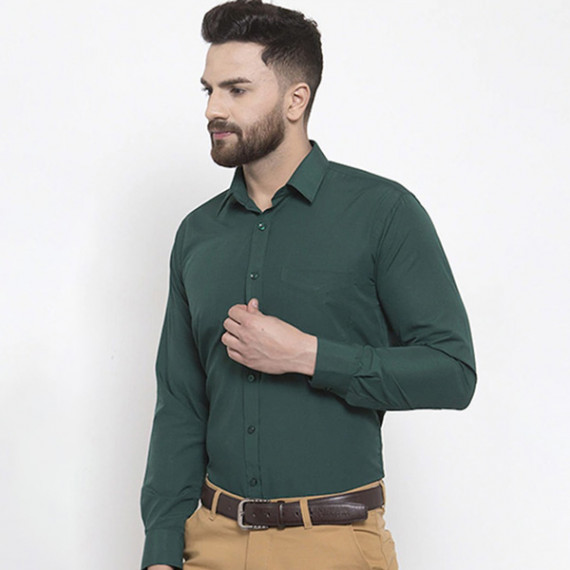 http://13.232.51.72/products/men-green-slim-fit-solid-formal-shirt