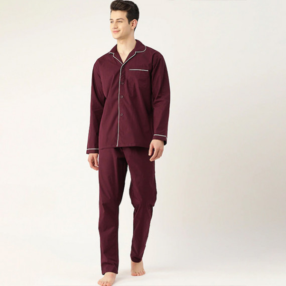 http://13.232.51.72/products/men-burgundy-pure-cotton-solid-nightsuit