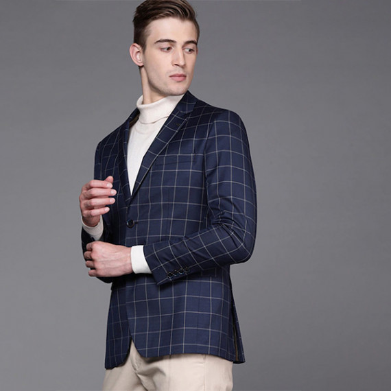 http://13.232.51.72/products/men-navy-blue-beige-slim-fit-checked-single-breasted-smart-casual-blazer