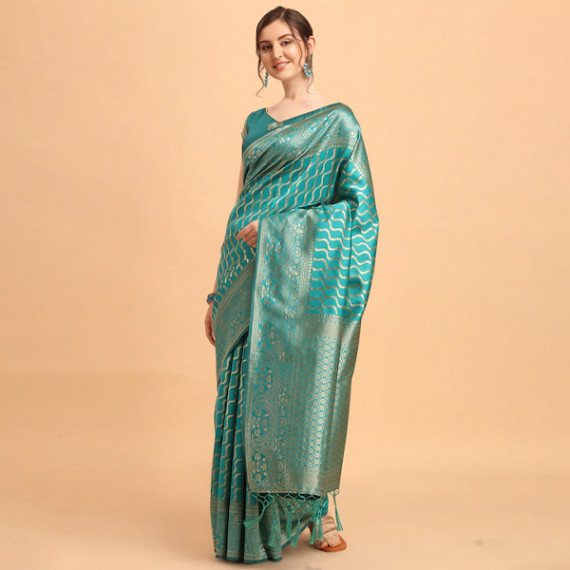 http://13.232.51.72/products/green-gold-toned-silk-blend-fusion-leheriya-saree